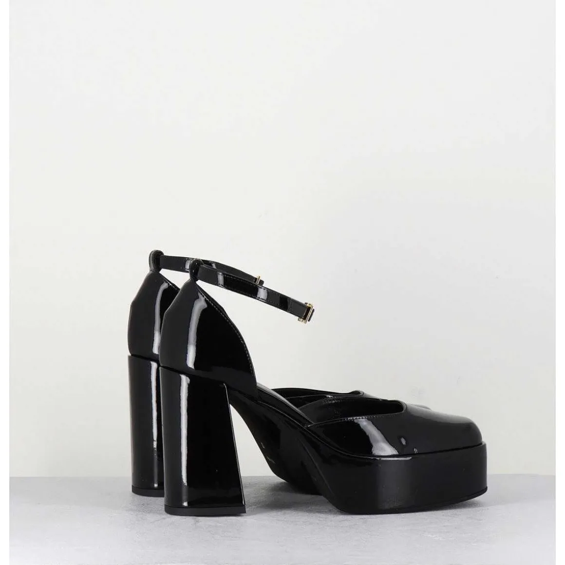 Babies A Plateforme En Cuir Vernis Noir - Square Nero