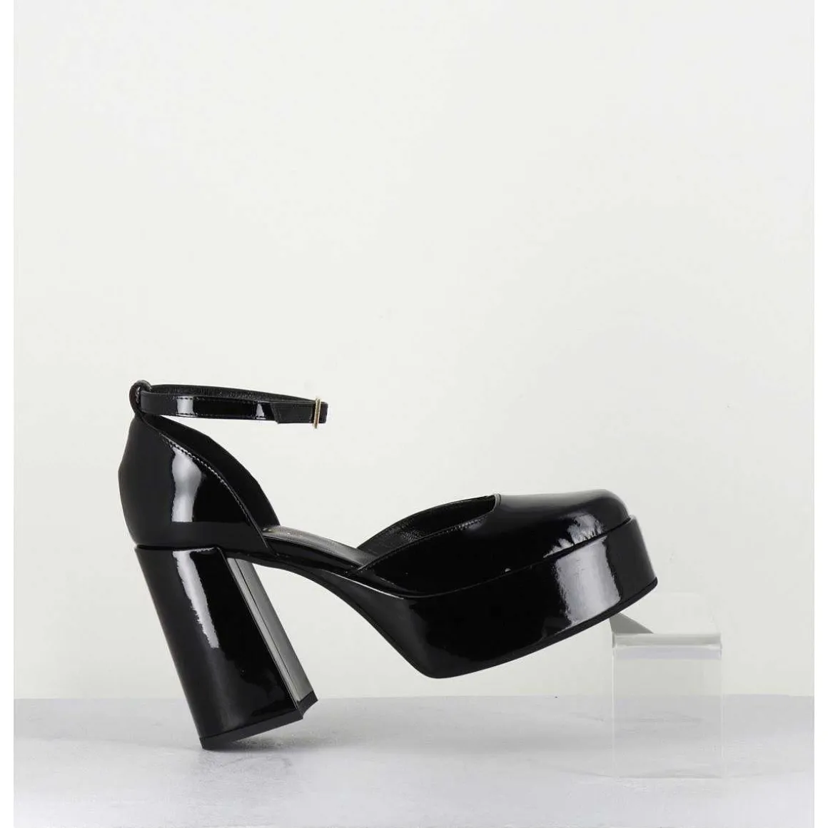 Babies A Plateforme En Cuir Vernis Noir - Square Nero