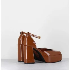 Babies A Plateforme En Cuir Vernis Caramel - Square Cuoio