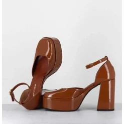 Babies A Plateforme En Cuir Vernis Caramel - Square Cuoio