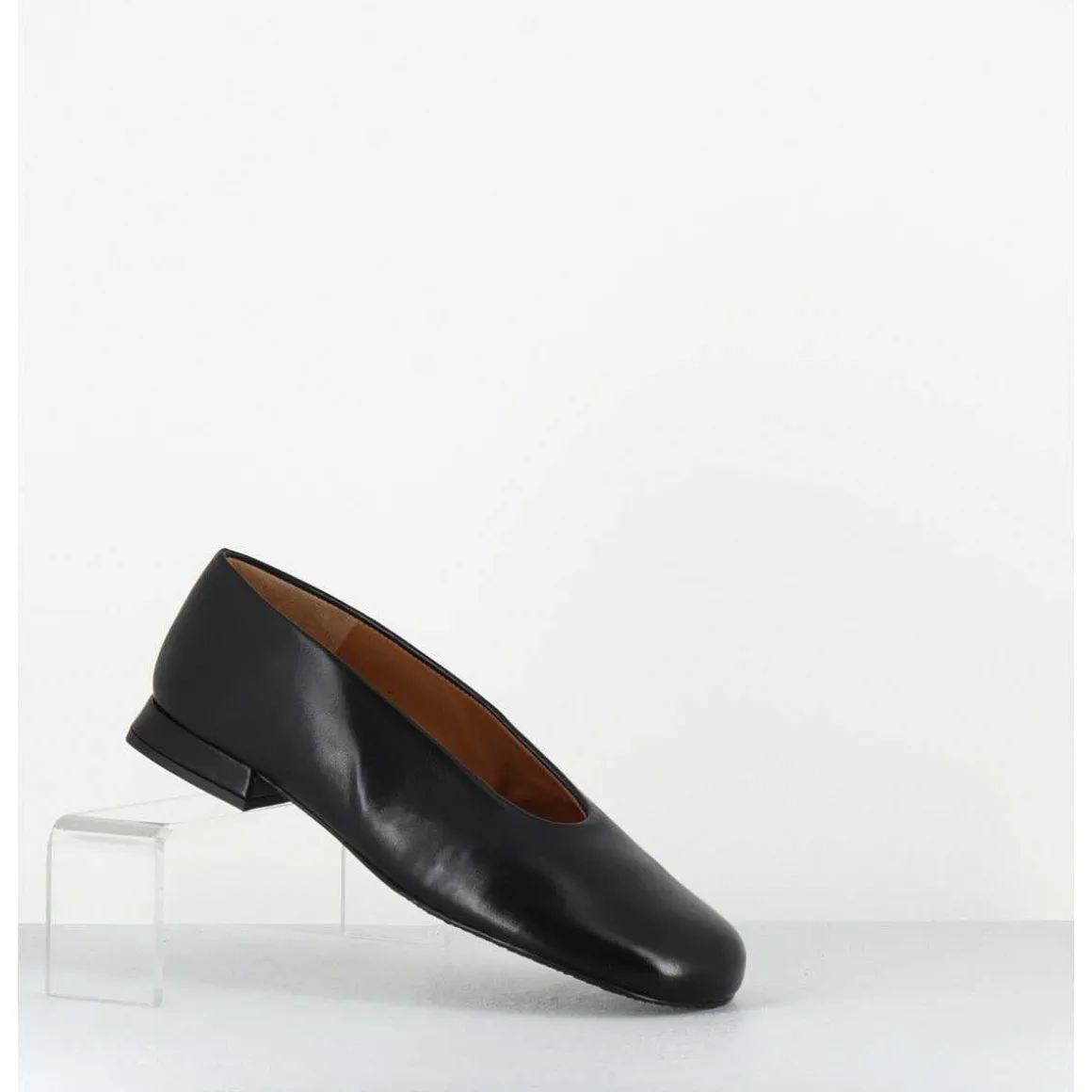 Ballerines Minimalistes En Cuir Souple Noir - Paola Black Nappa