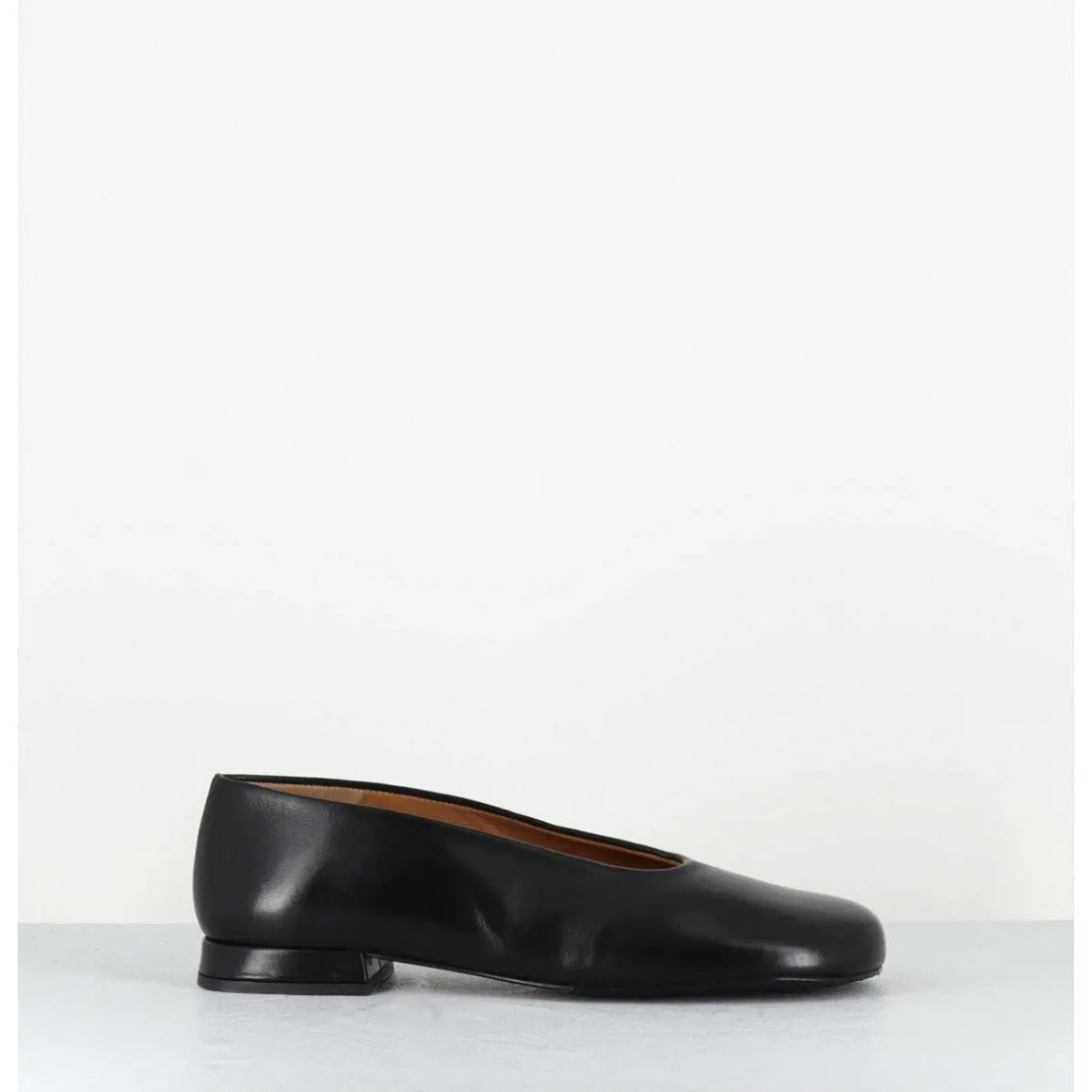 Ballerines Minimalistes En Cuir Souple Noir - Paola Black Nappa