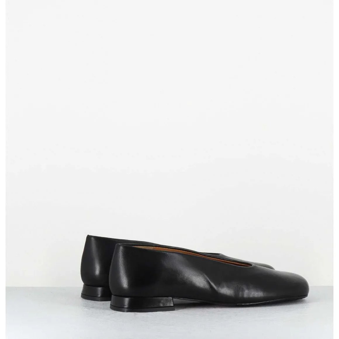 Ballerines Minimalistes En Cuir Souple Noir - Paola Black Nappa
