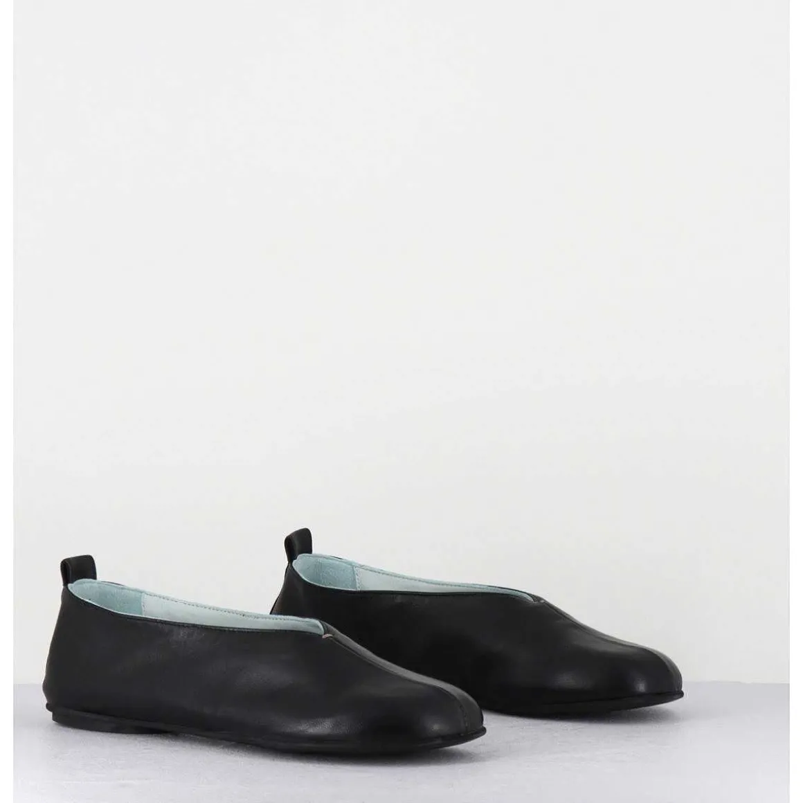 Ballerines Minimalistes En Cuir Souple Noir - Lester Cherie Nero