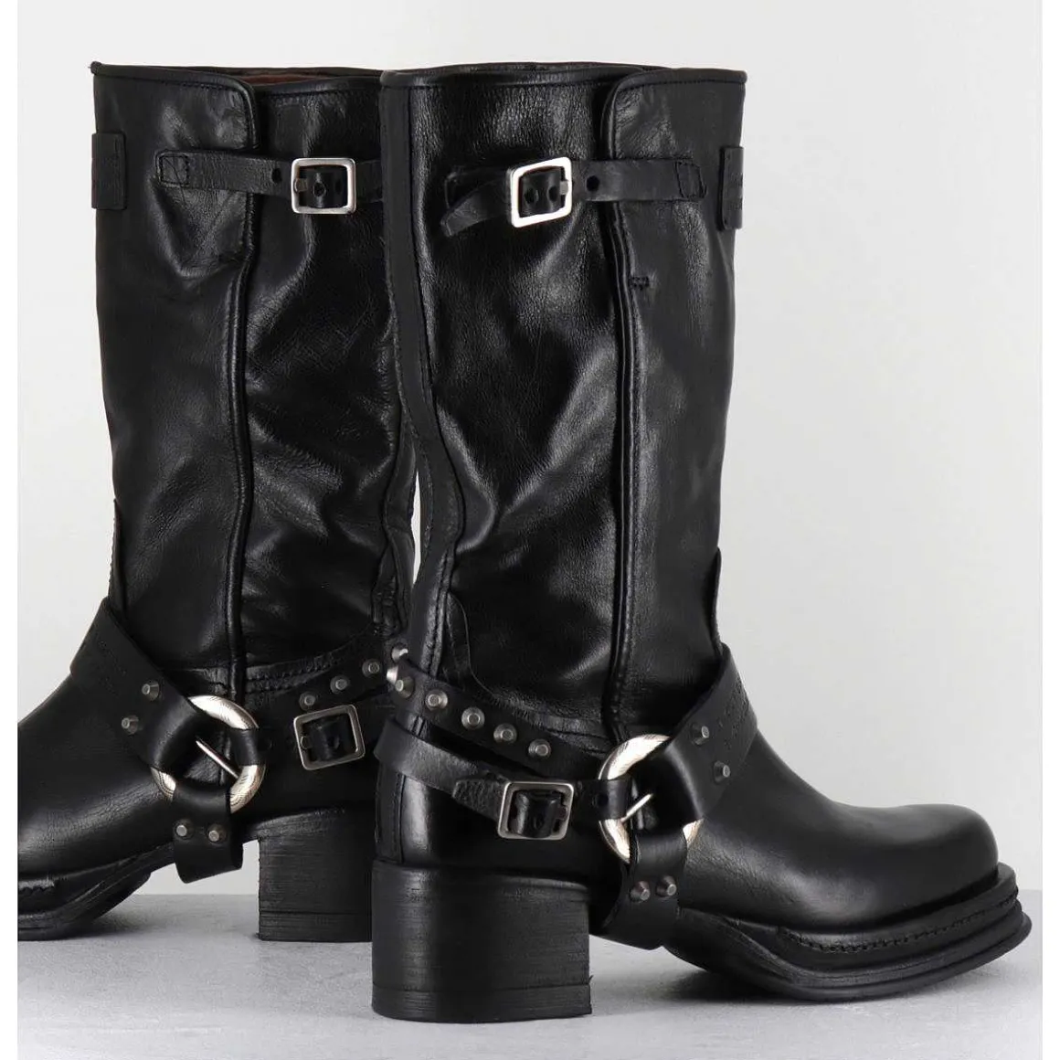 Bikers A Ceinturon En Cuir Noir - Velvet Nero
