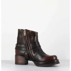 Bikers Courtes A Ceinturon En Cuir Vieilli Marron - Ground Tiger