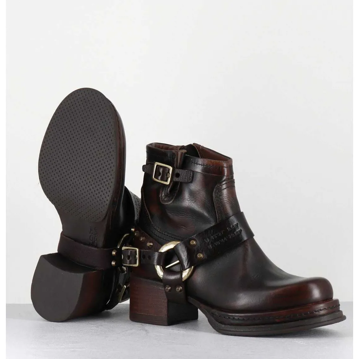 Bikers Courtes A Ceinturon En Cuir Vieilli Marron - Ground Tiger
