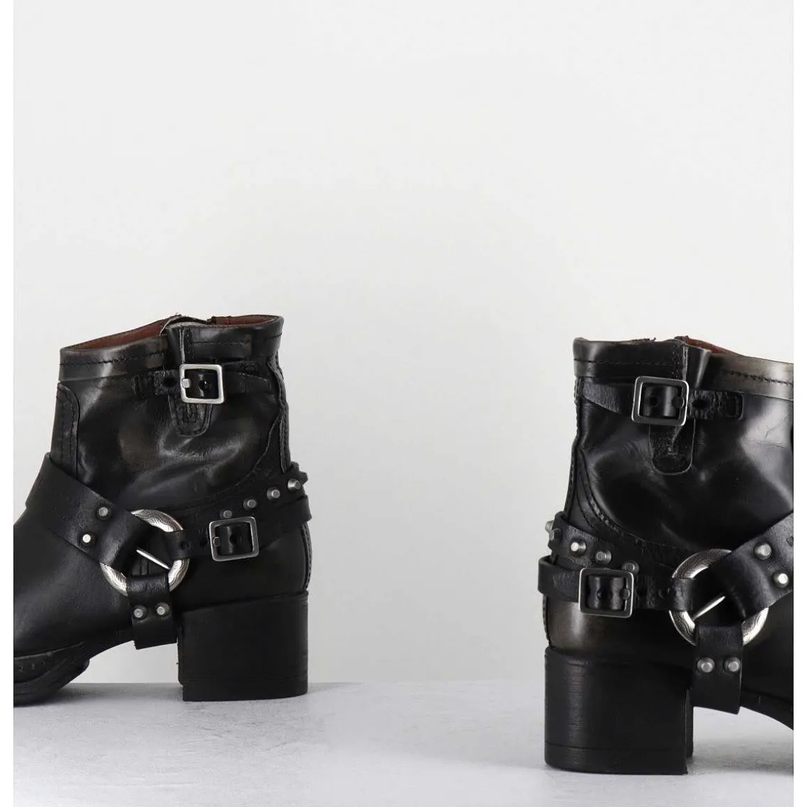 Bikers Courtes A Ceinturon En Cuir Vieilli Anthracite - Gound Nero