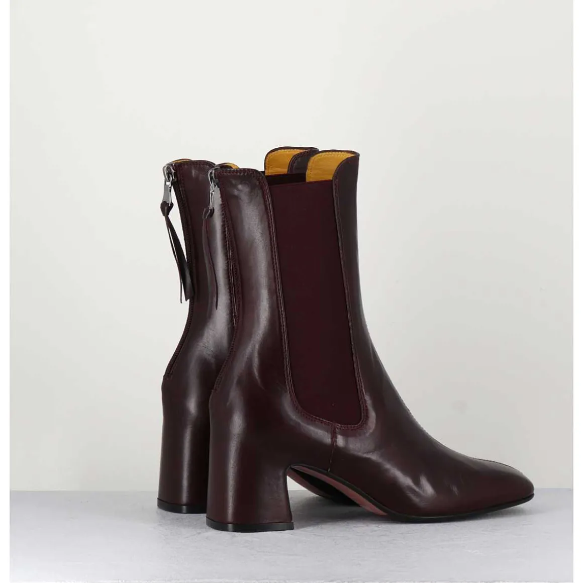 Boots A Elastiques En Cuir Souple Bordeaux - P900 Rubino