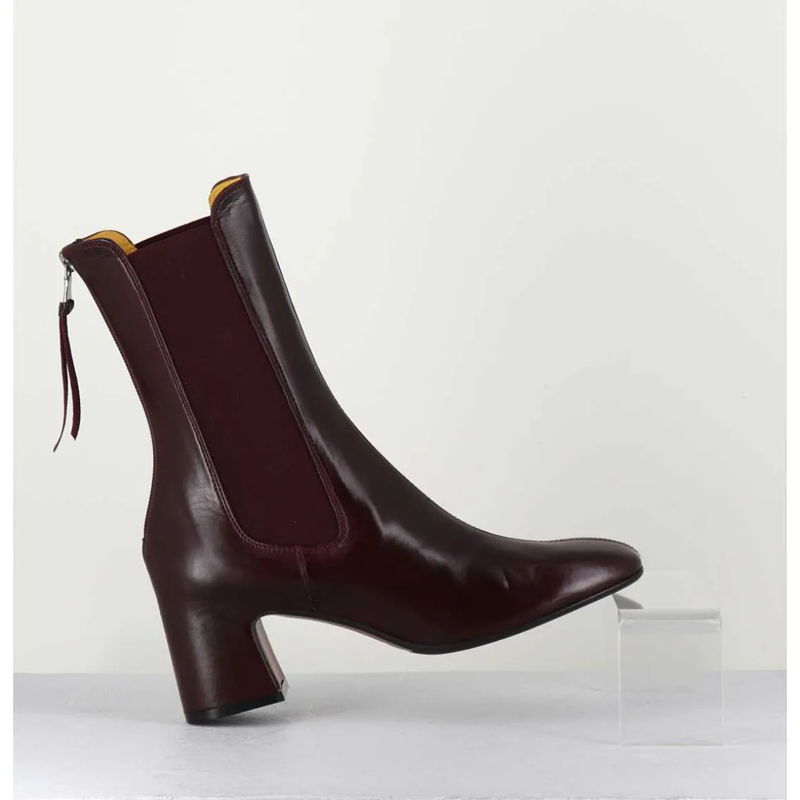Boots A Elastiques En Cuir Souple Bordeaux - P900 Rubino