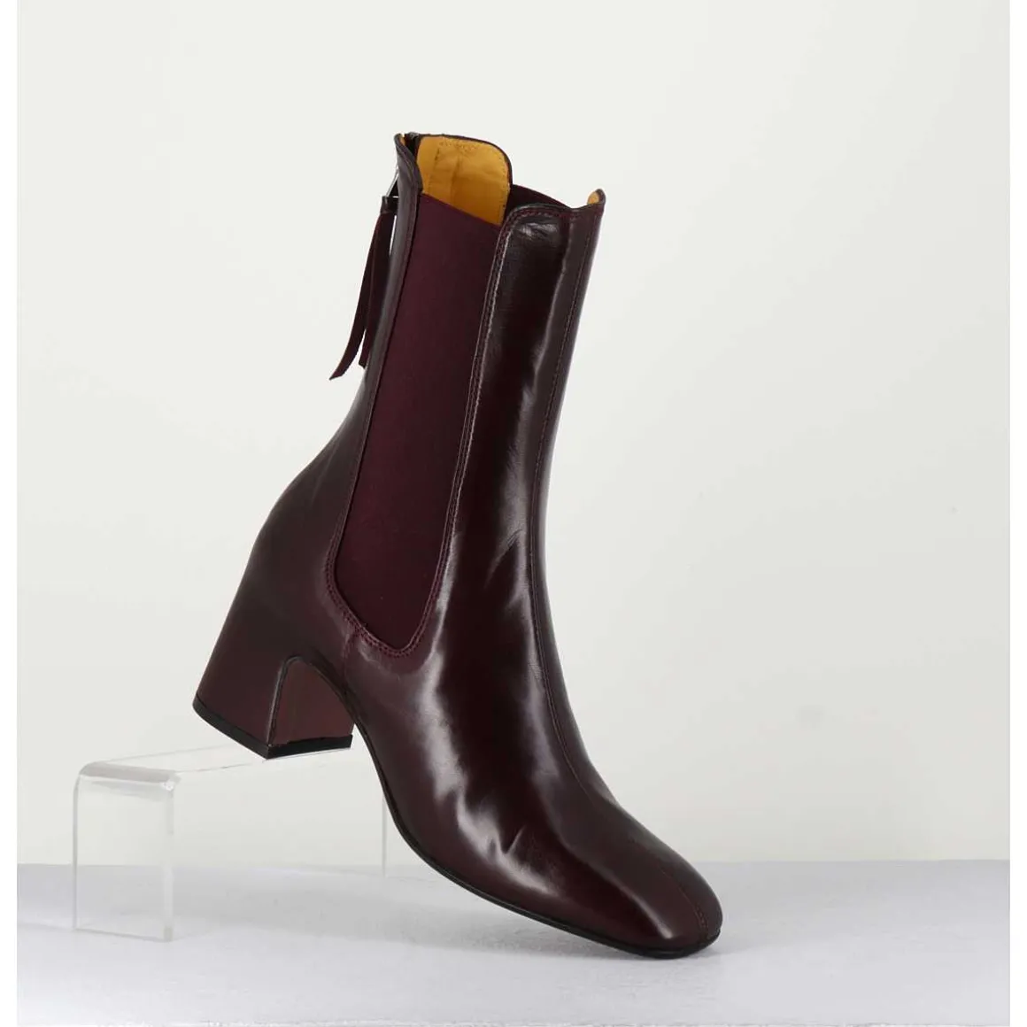 Boots A Elastiques En Cuir Souple Bordeaux - P900 Rubino