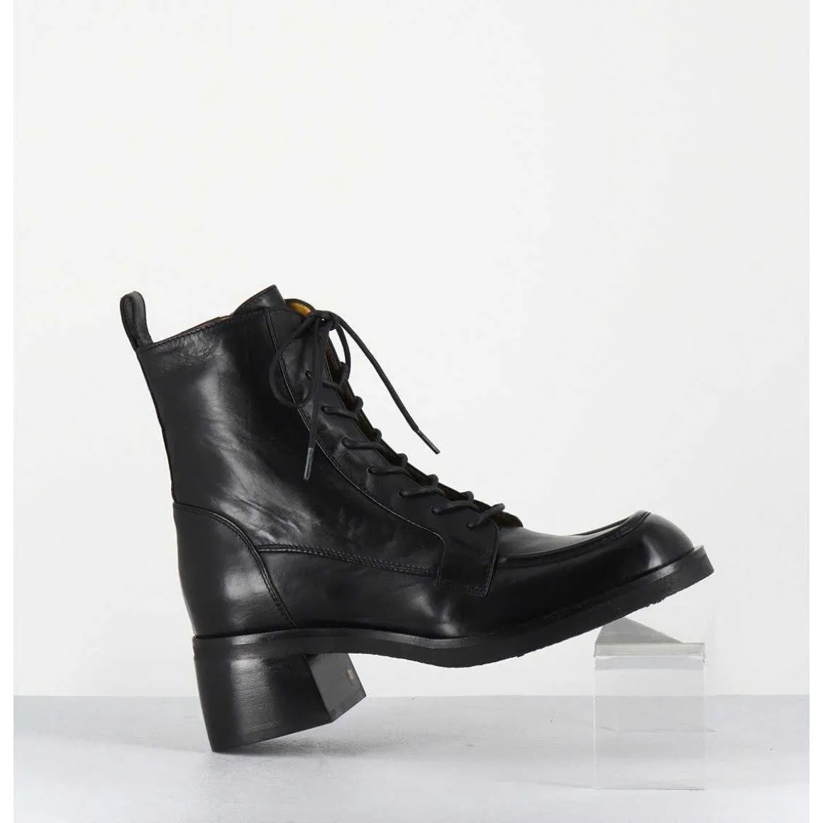 Boots A Lacets En Cuir Souple Noir - W232693 Guanto Nero