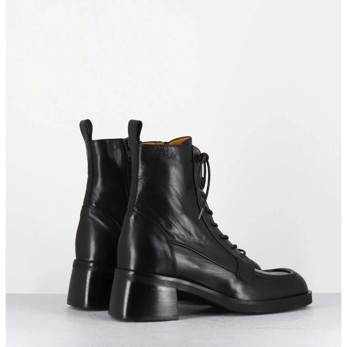 Boots A Lacets En Cuir Souple Noir - W232693 Guanto Nero