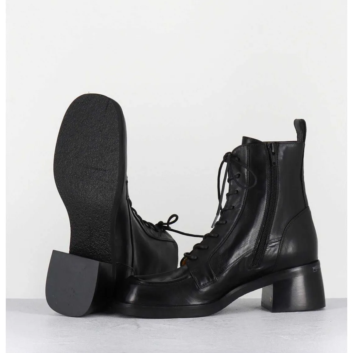 Boots A Lacets En Cuir Souple Noir - W232693 Guanto Nero
