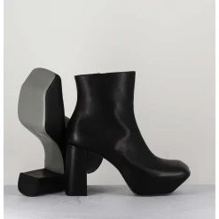 Boots A Plateforme Asymetrique En Cuir Noir - M22I99432 Nero