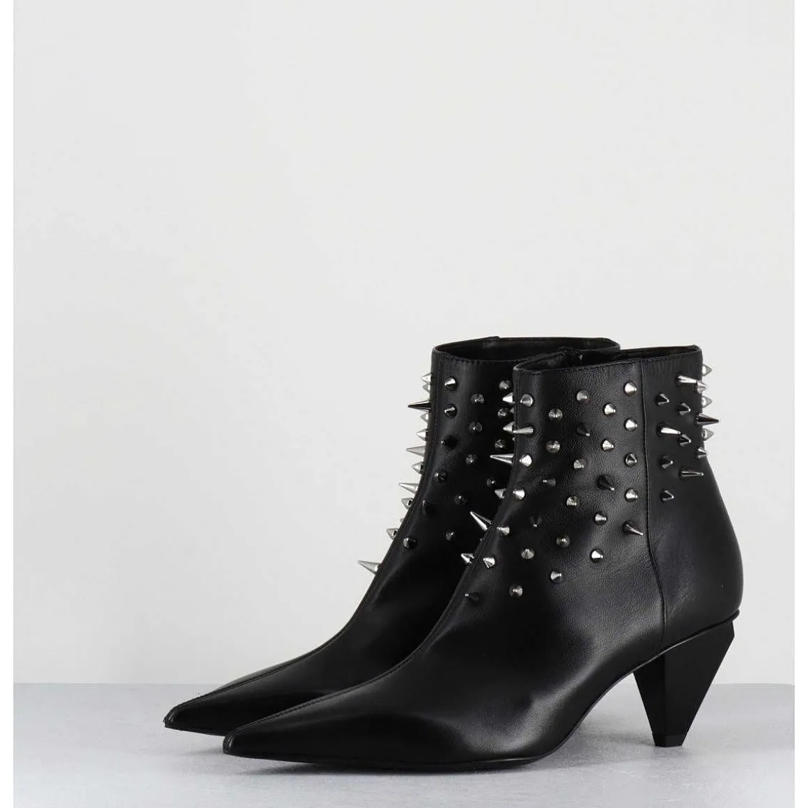 Boots Bout Pointu En Cuir Noir A Clous - Knife Studs Nero