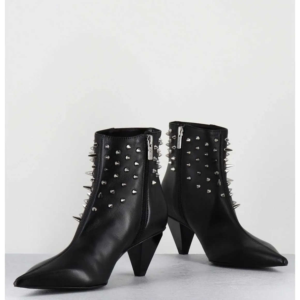 Boots Bout Pointu En Cuir Noir A Clous - Knife Studs Nero