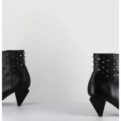 Boots Bout Pointu En Cuir Noir A Clous - Knife Studs Nero