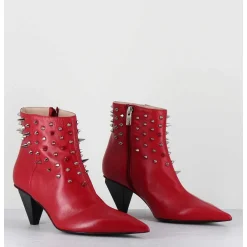 Boots Bout Pointu En Cuir Rouge A Clous - Knife Studs Cerise