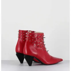 Boots Bout Pointu En Cuir Rouge A Clous - Knife Studs Cerise