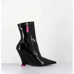 Boots Bout Pointu Vernis Noir Talon Compense Y2K - Marla Fluid Black