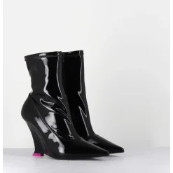 Boots Bout Pointu Vernis Noir Talon Compense Y2K - Marla Fluid Black