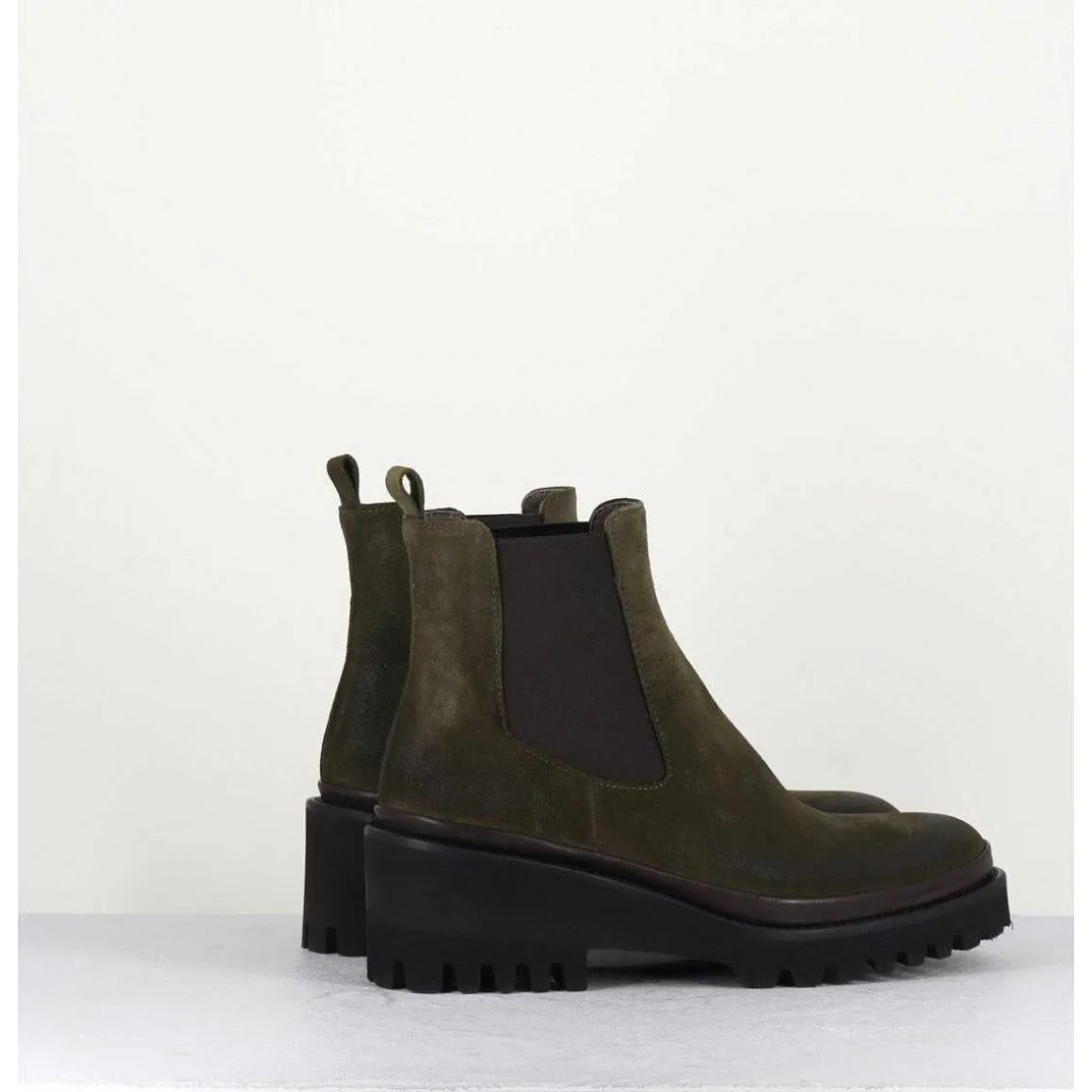 Boots Chelsea En Daim Kaki & Semelle Micro - Bradi Oil Militare