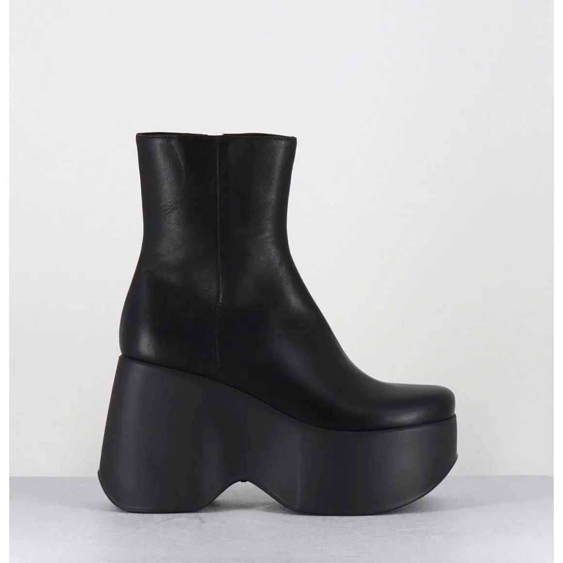 Boots Compensees Legeres En Cuir Noir - 1D7564D Island Black