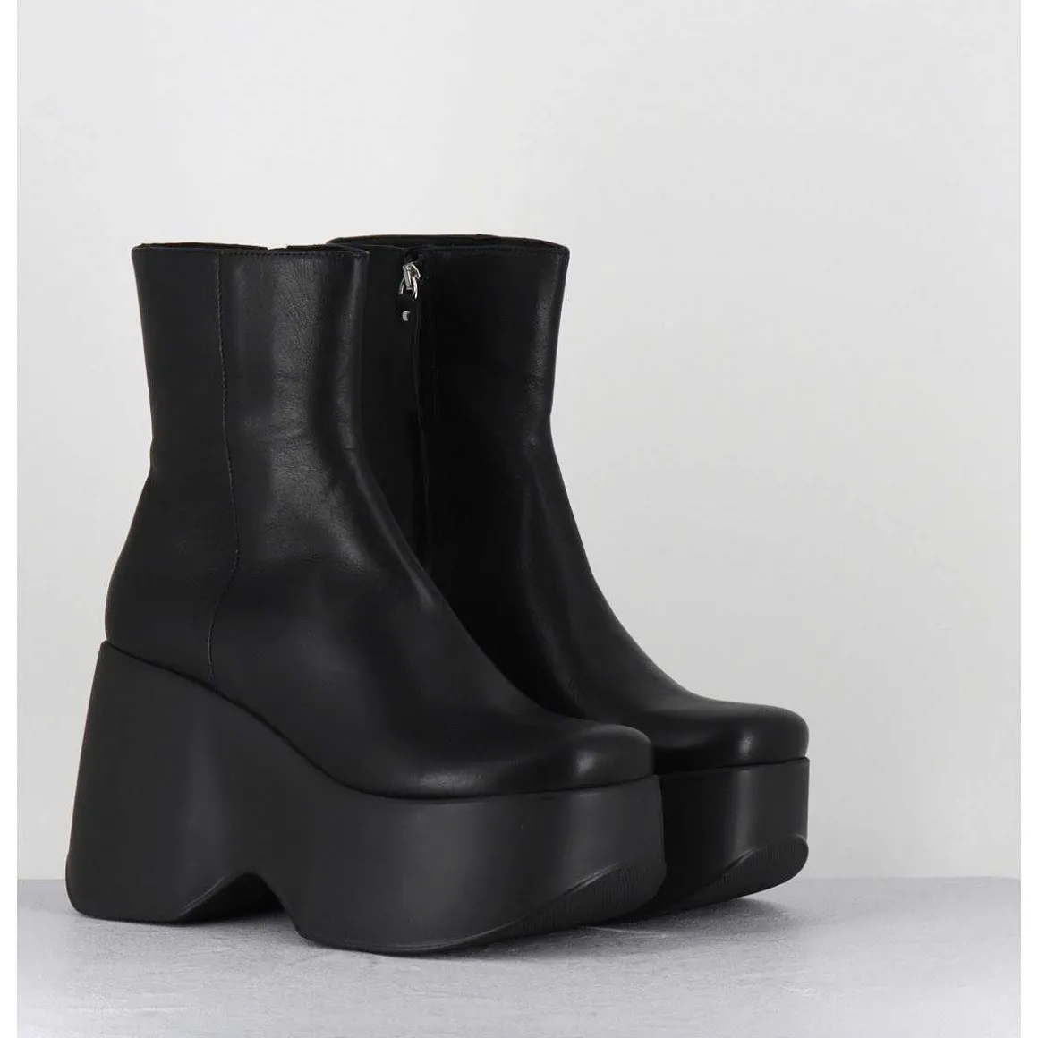 Boots Compensees Legeres En Cuir Noir - 1D7564D Island Black