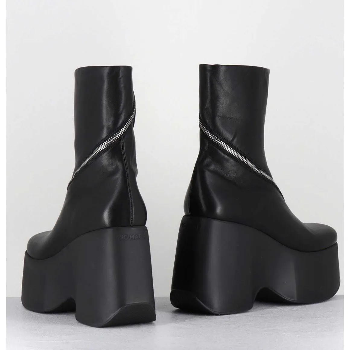 Boots Compenses En Cuir Noir Zip Asymetrique - 1D7562 Island Black