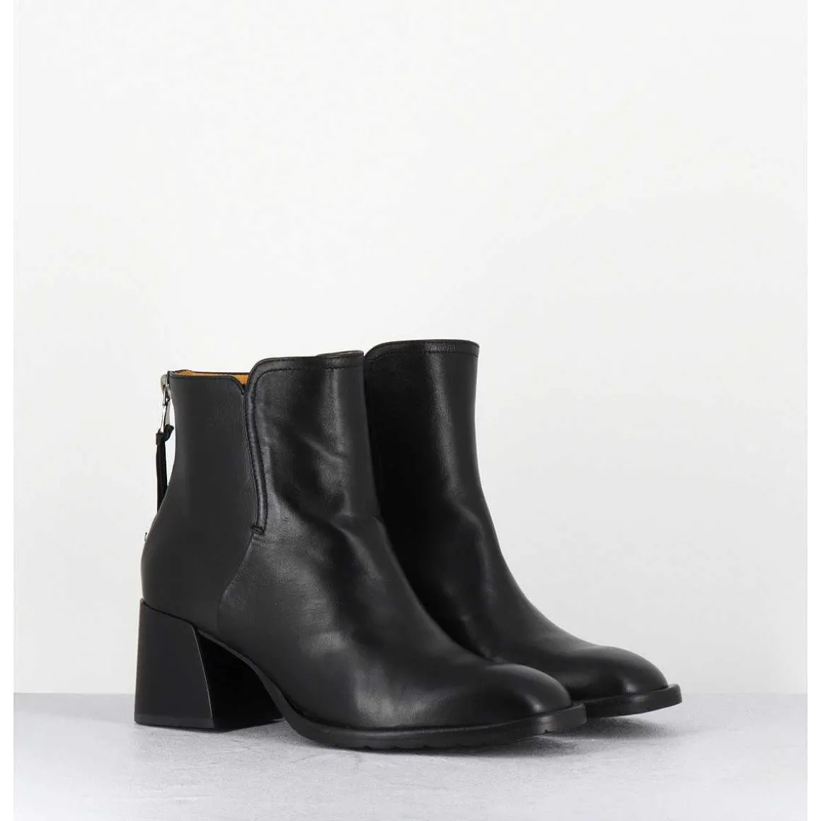 Boots Courtes En Cuir Souple Noir - W230427 Seta Nero