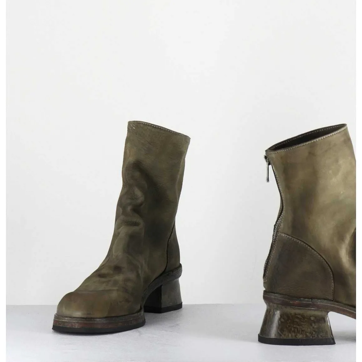 Boots Cuir Gras Kaki Hand Washed - 51759 Peluche Crust