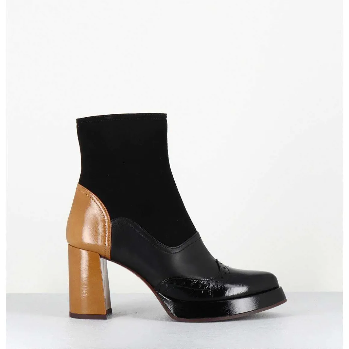 Boots Cuir Noir & Talon Beige Bout Pointu Fleuri - Fayu Maserati Negro