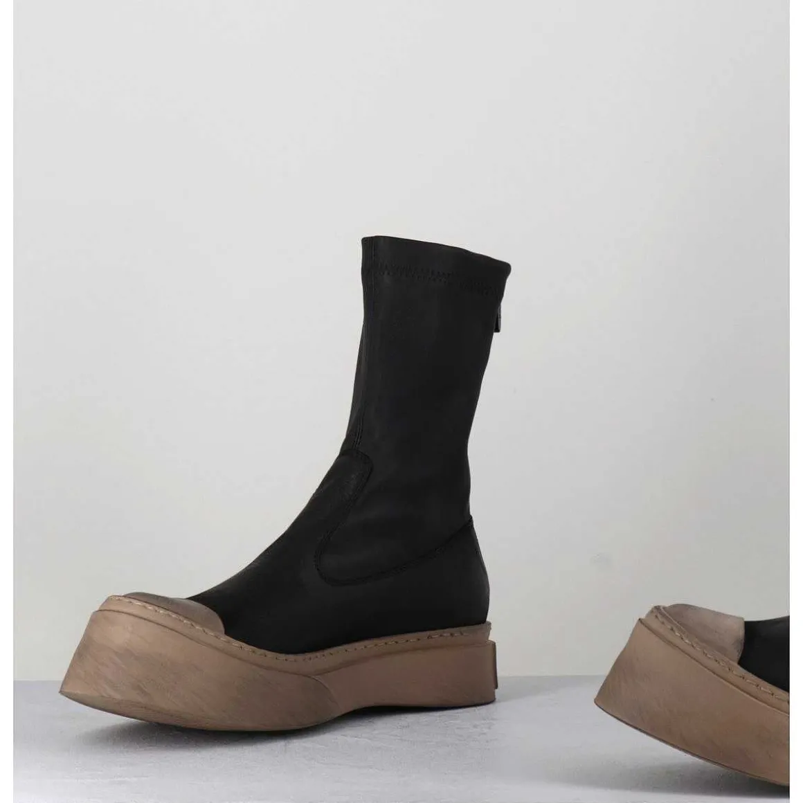 Boots Cuir Stretch Noir & Semelle Beige Exageree- 2742 Nero