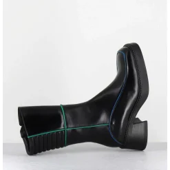 Boots En Cuir Noir & Surpiqures Vert + Bleu - Kerri Black Boots