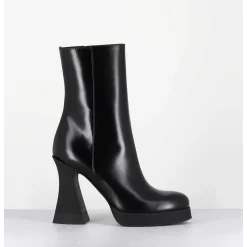 Boots En Cuir Noir A Talon Haut En Gomme - Janis Bootie Nero