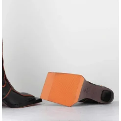 Boots En Cuir Noir Coutures Graphiques Oranges - Eimi Black Boots