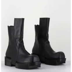 Boots En Cuir Noir Legeres Semelle Destructuree - Gura Vitelo Nero