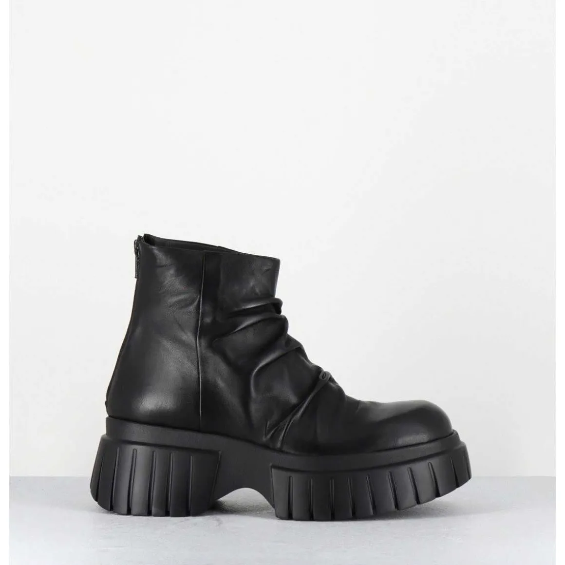 Boots En Cuir Noir Plisse Semelle Epaisse - Gant Glove Nero