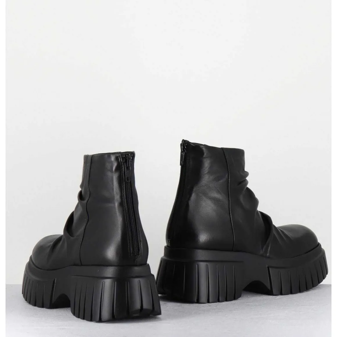 Boots En Cuir Noir Plisse Semelle Epaisse - Gant Glove Nero