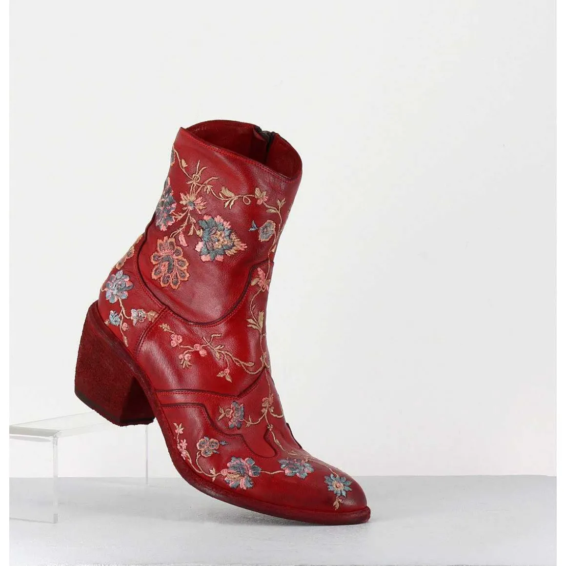 Boots En Cuir Rouge Broderies Fleurs - 3207 Ignis Rosso