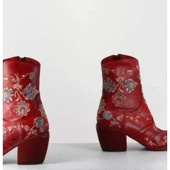 Boots En Cuir Rouge Broderies Fleurs - 3207 Ignis Rosso