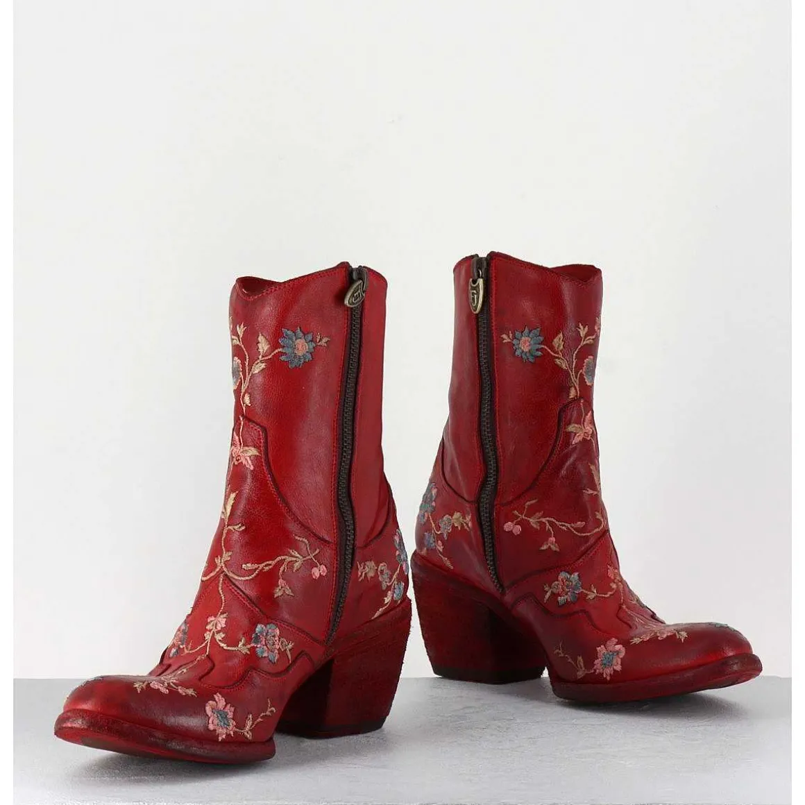Boots En Cuir Rouge Broderies Fleurs - 3207 Ignis Rosso