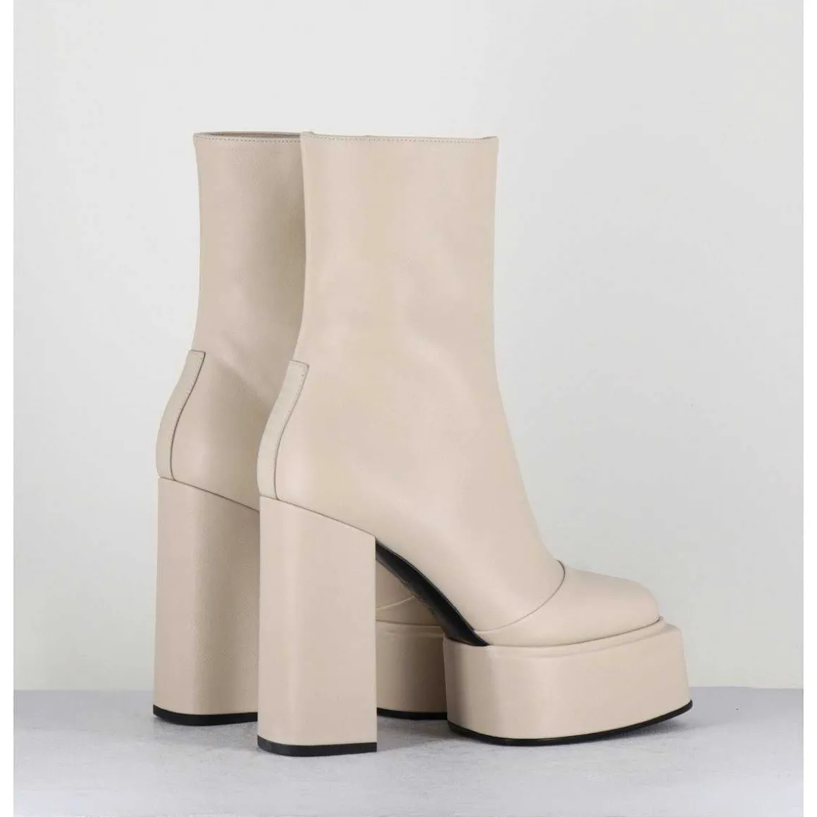 Boots En Cuir Souple Blanc - Iara Mok Milk