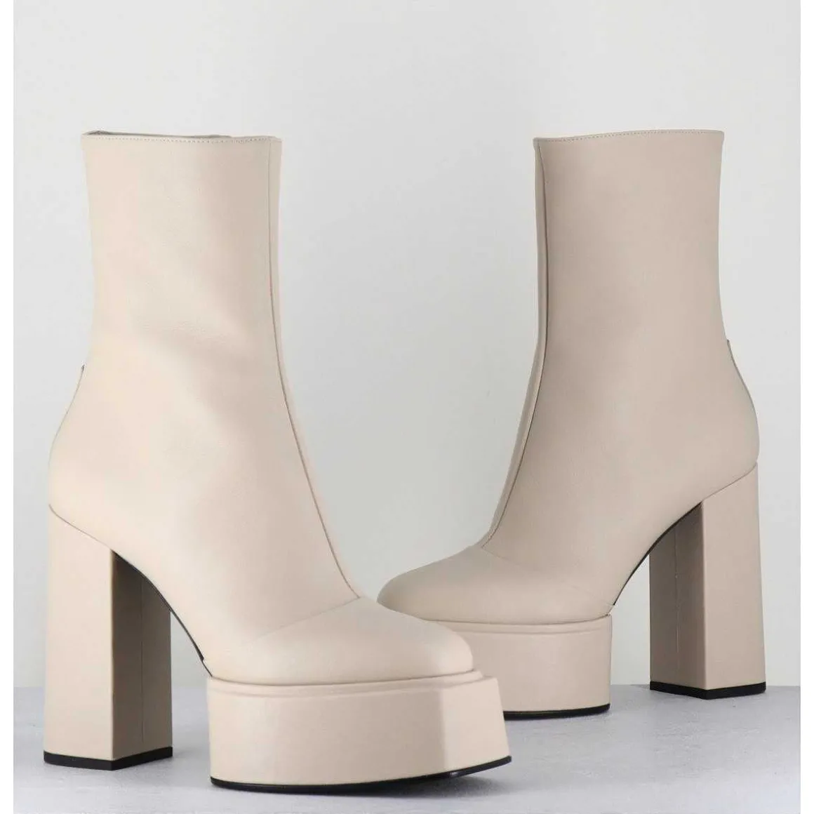 Boots En Cuir Souple Blanc - Iara Mok Milk