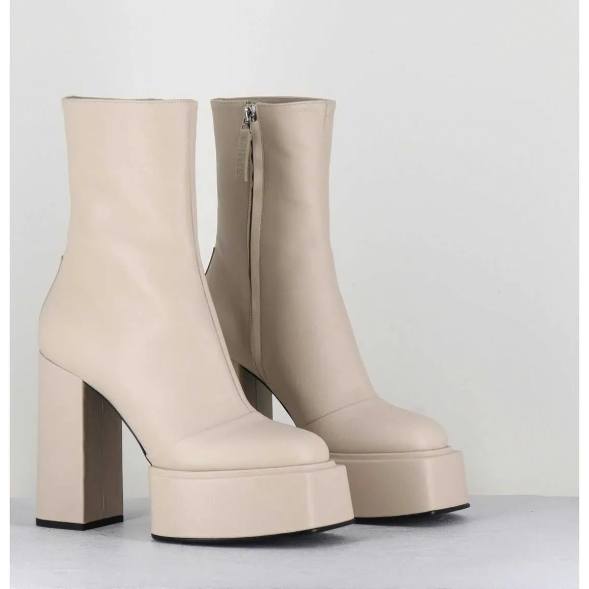 Boots En Cuir Souple Blanc - Iara Mok Milk