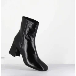 Boots En Cuir Souple Noir Bout Carre A Talon - Selia Verlux Nero