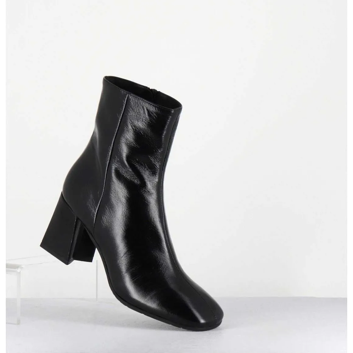 Boots En Cuir Souple Noir Bout Carre A Talon - Selia Verlux Nero