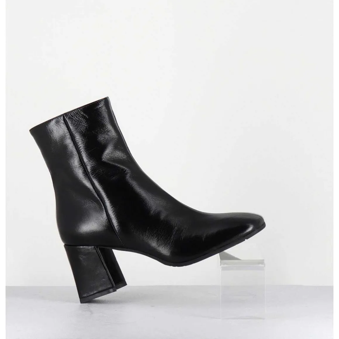 Boots En Cuir Souple Noir Bout Carre A Talon - Selia Verlux Nero