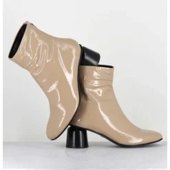 Boots En Cuir Vernis Beige Petit Talon 60S - Anya13 Incenso